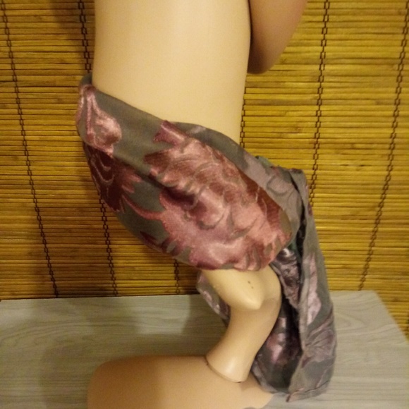 Multicolored Scarf - Picture 5 of 5